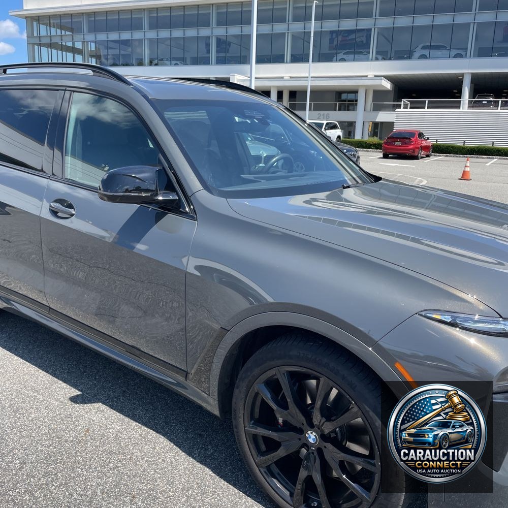 2024 BMW X7 M60i