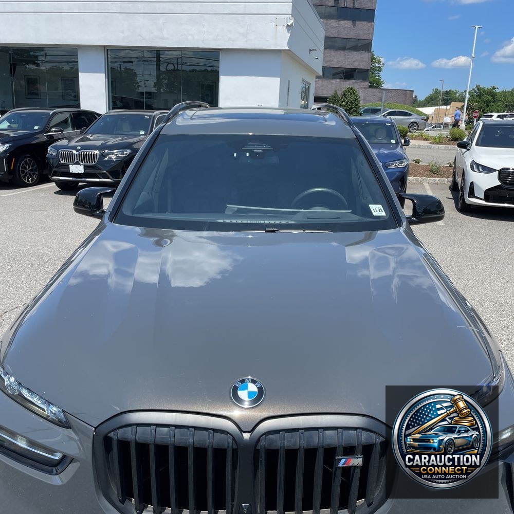 2024 BMW X7 M60i