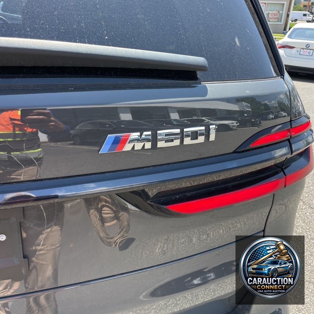 2024 BMW X7 M60i