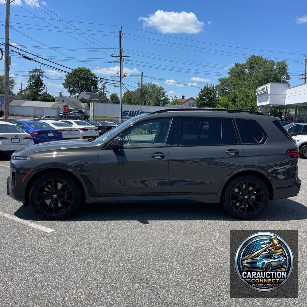 2024 BMW X7 M60i