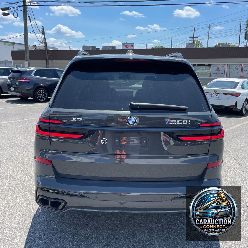 2024 BMW X7 M60i
