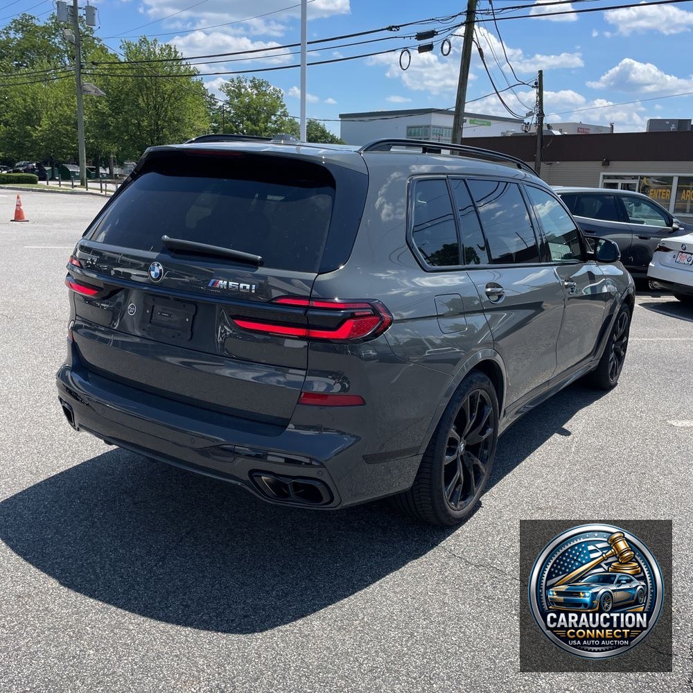 2024 BMW X7 M60i