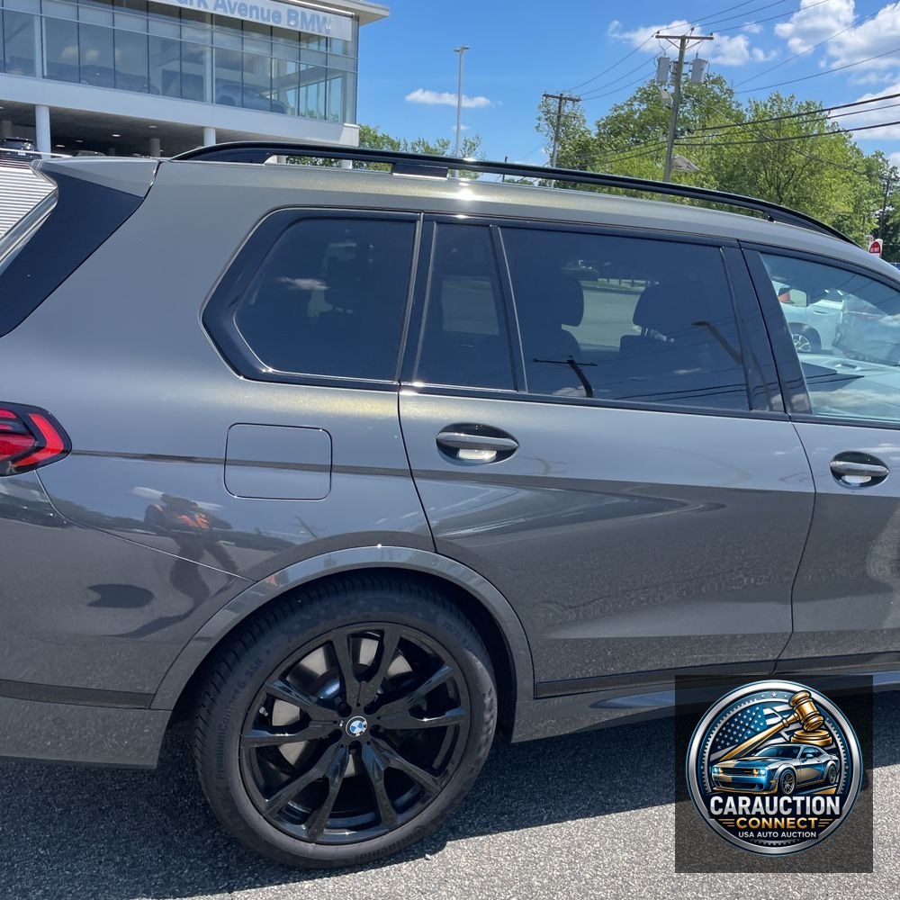 2024 BMW X7 M60i