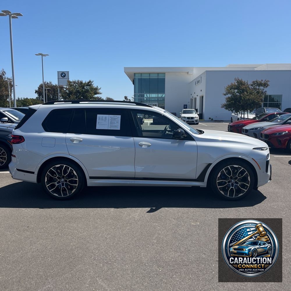 2025 BMW X7 M60i