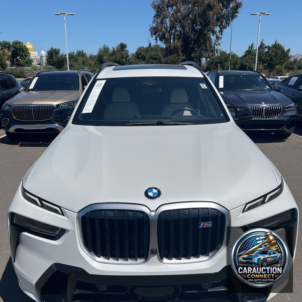 2025 BMW X7 M60i