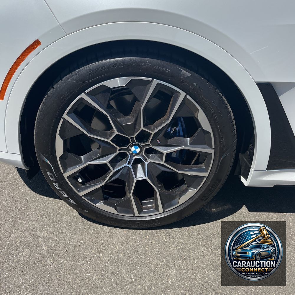 2025 BMW X7 M60i