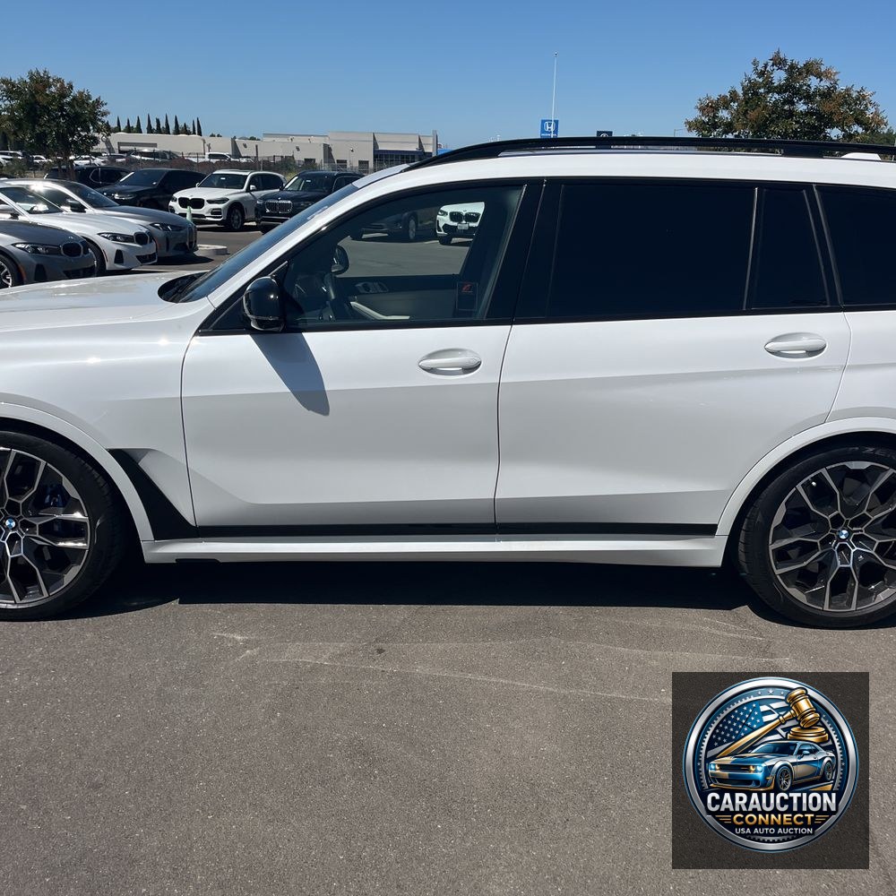 2025 BMW X7 M60i