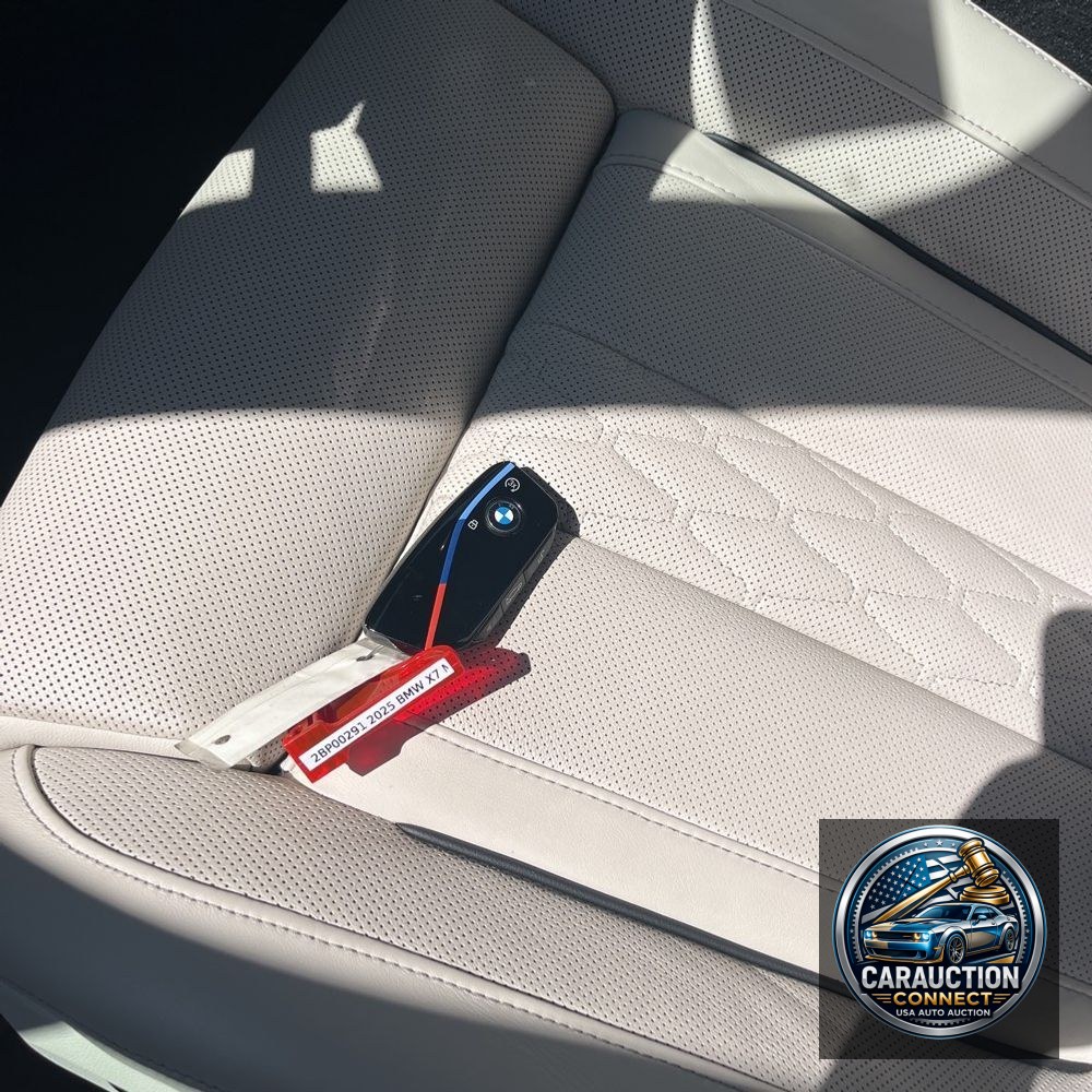 2025 BMW X7 M60i
