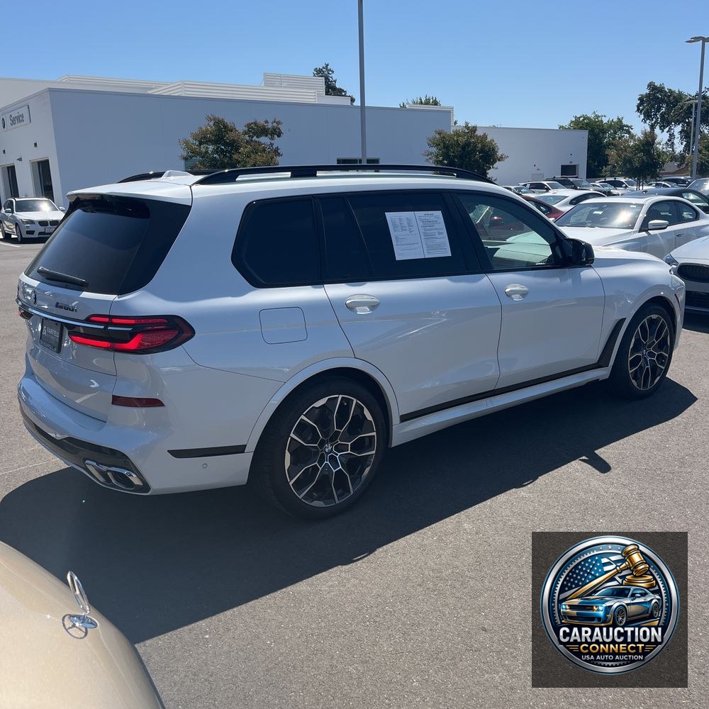 2025 BMW X7 M60i
