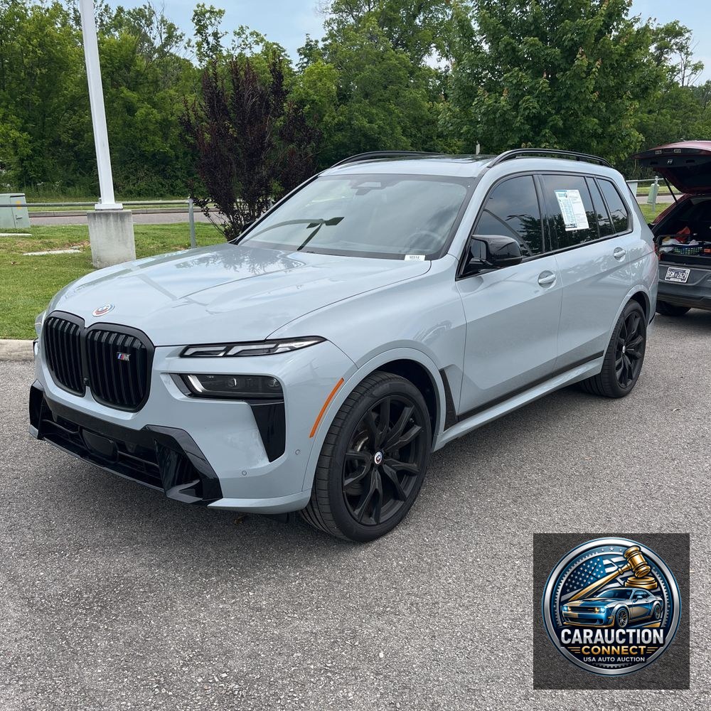 2023 BMW X7 M60i