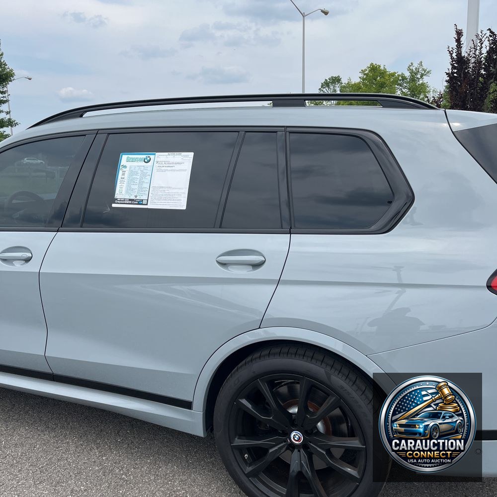 2023 BMW X7 M60i