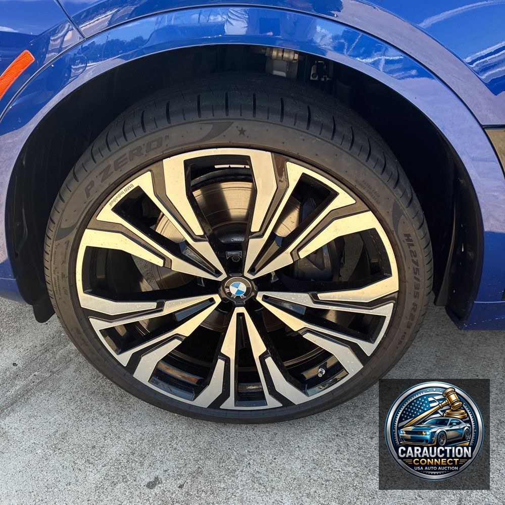2024 BMW X7 M60i