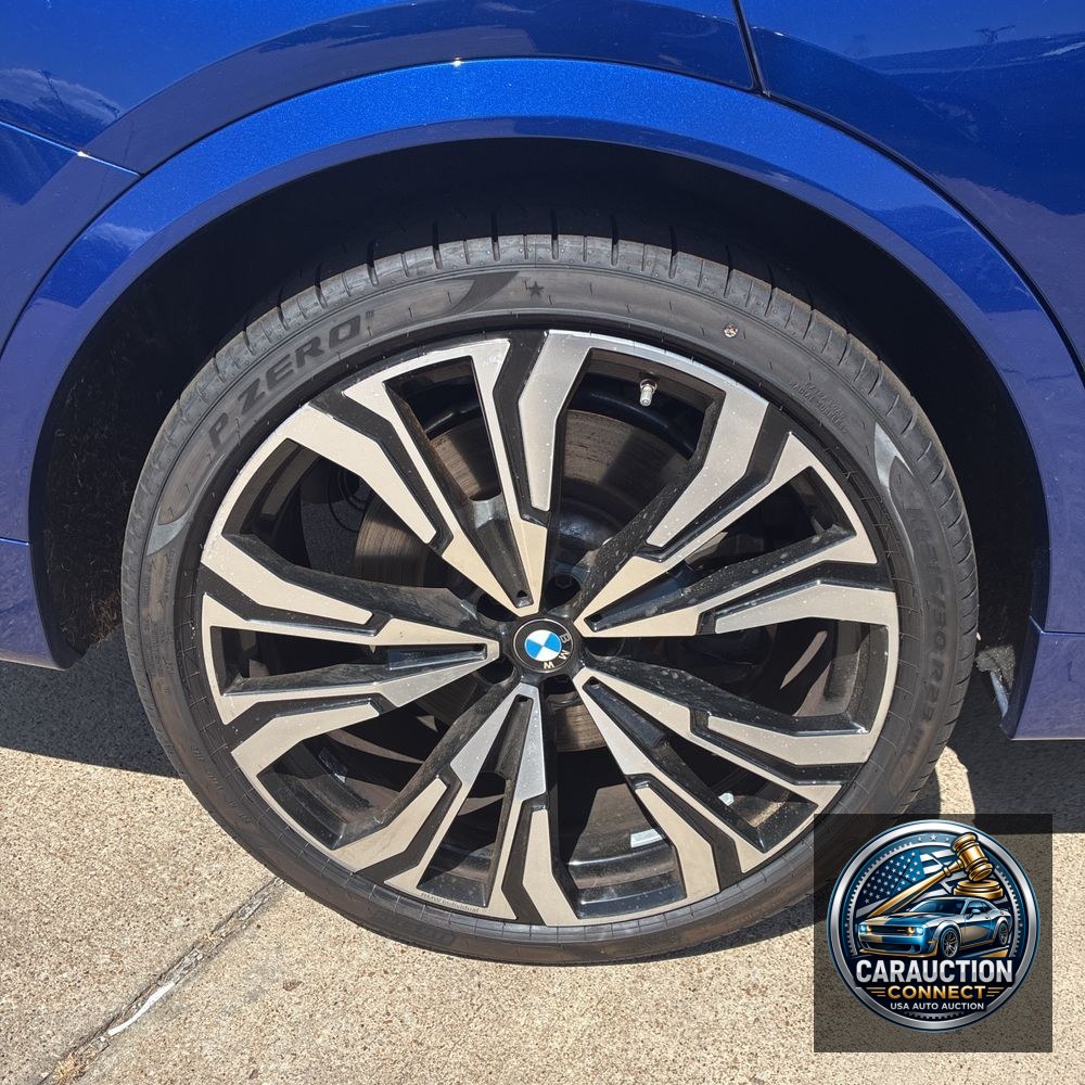 2024 BMW X7 M60i
