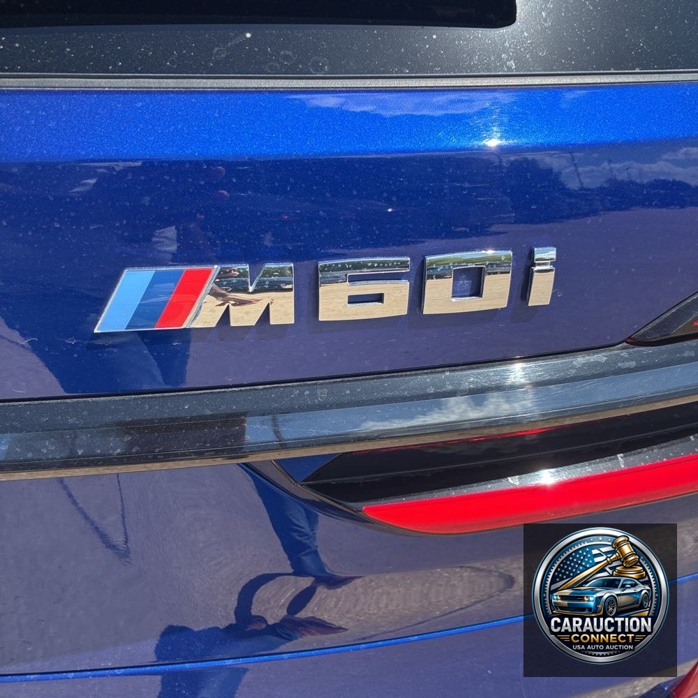 2024 BMW X7 M60i