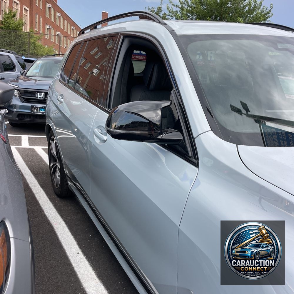 2025 BMW X7 M60i