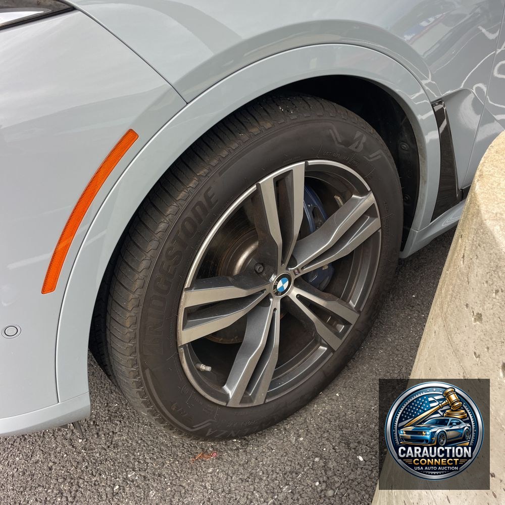 2025 BMW X7 M60i