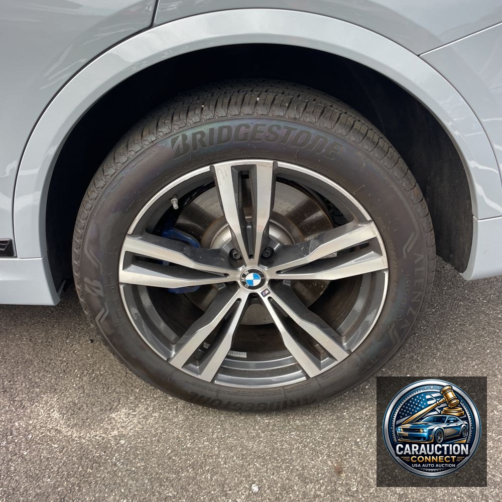 2025 BMW X7 M60i