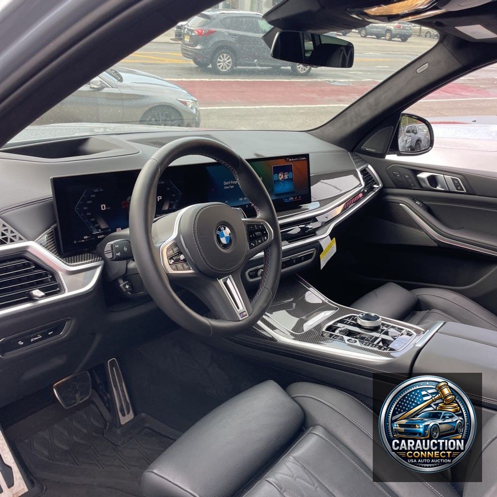 2025 BMW X7 M60i