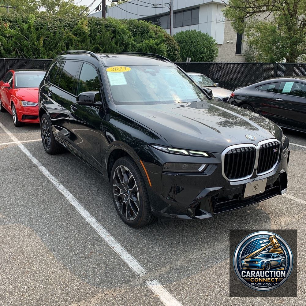 2023 BMW X7 M60i