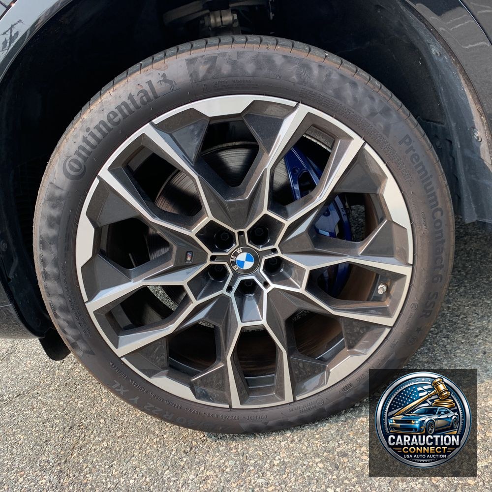 2023 BMW X7 M60i
