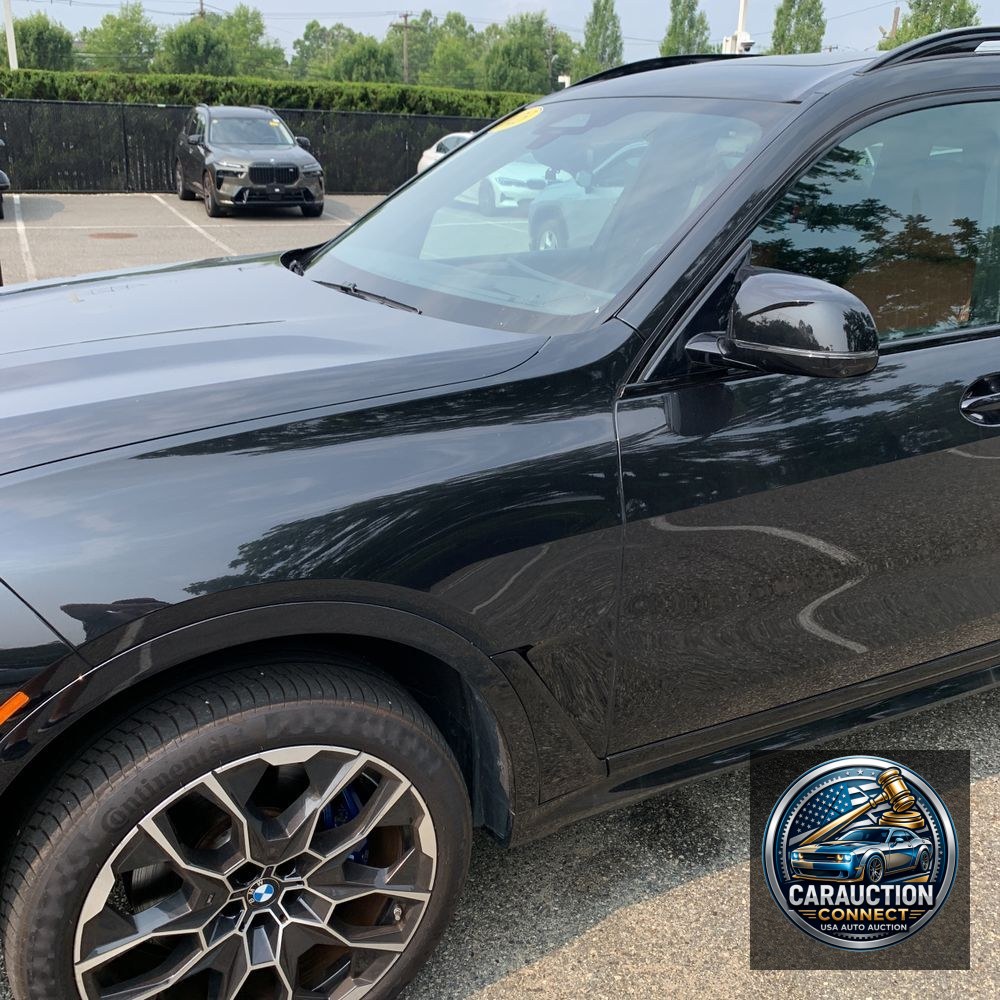 2023 BMW X7 M60i