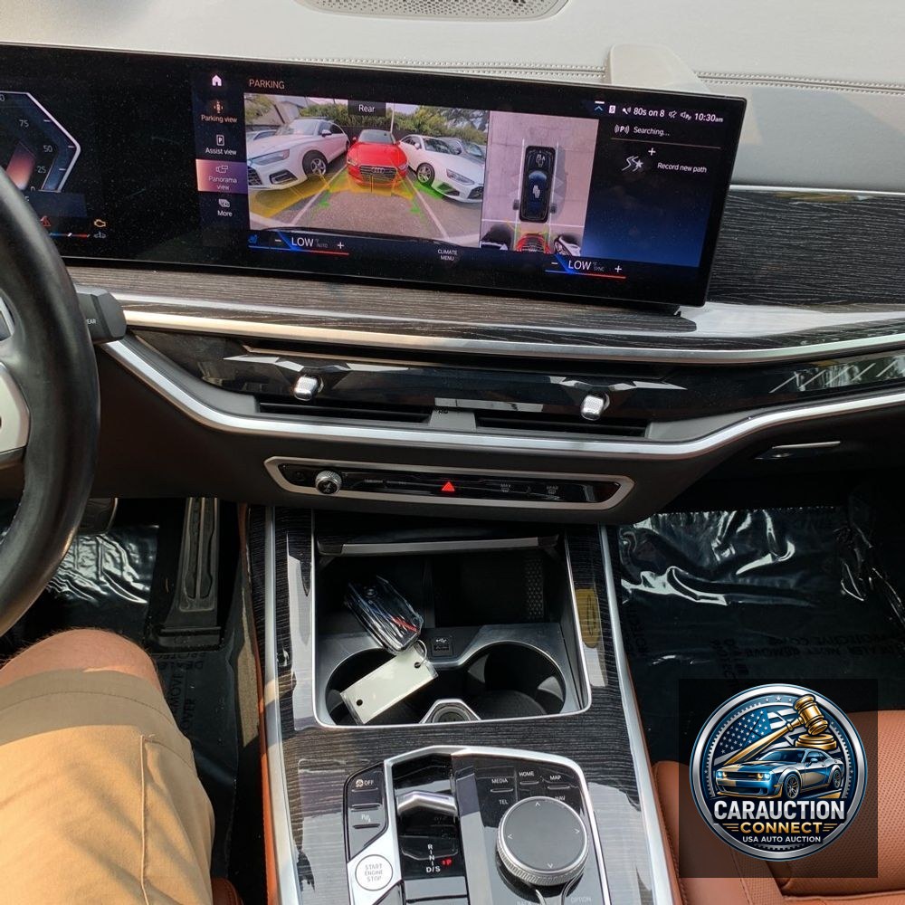 2023 BMW X7 M60i