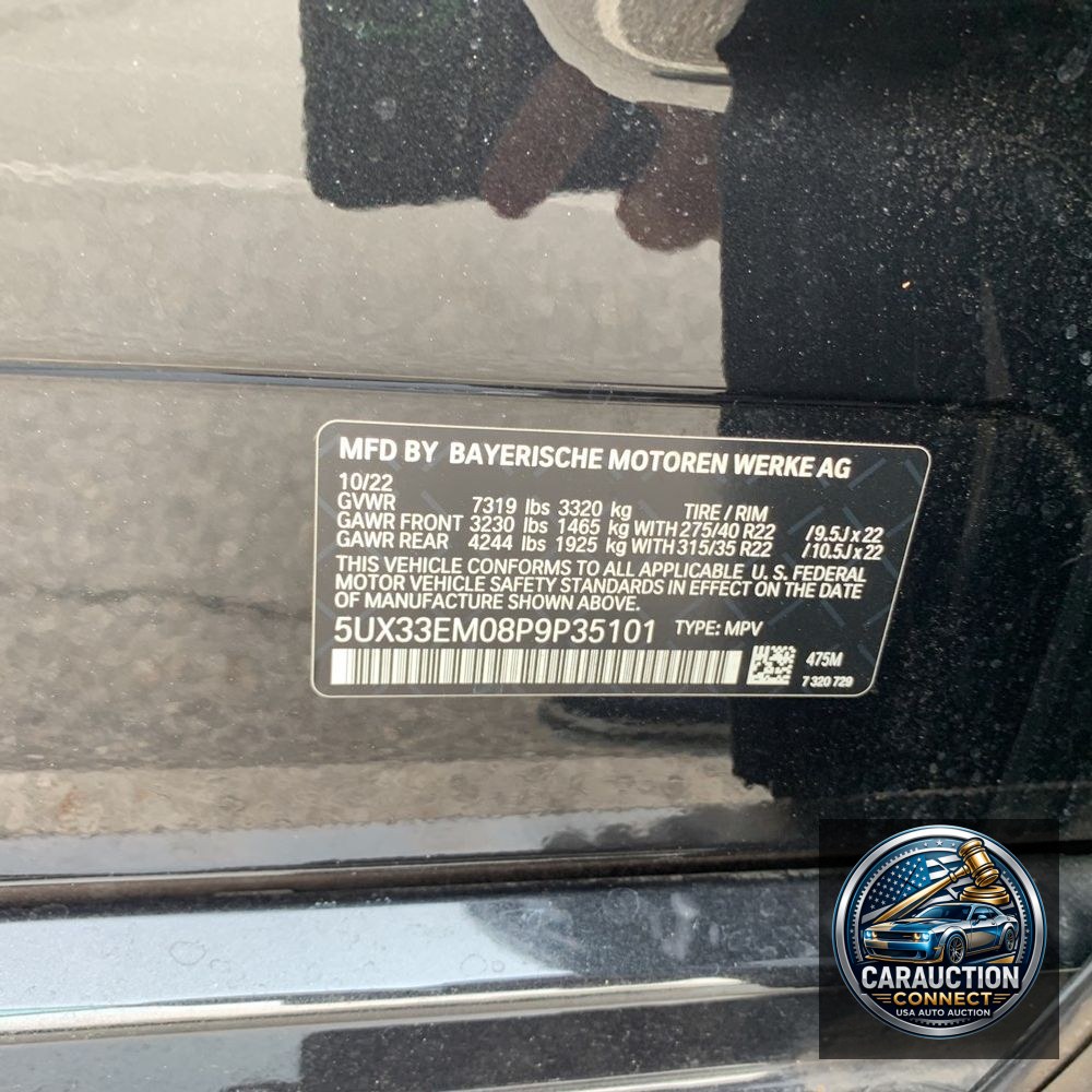 2023 BMW X7 M60i
