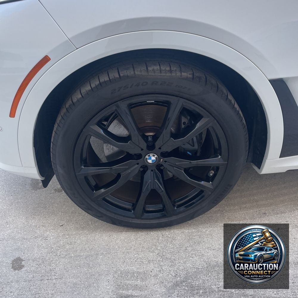 2025 BMW X7 M60i