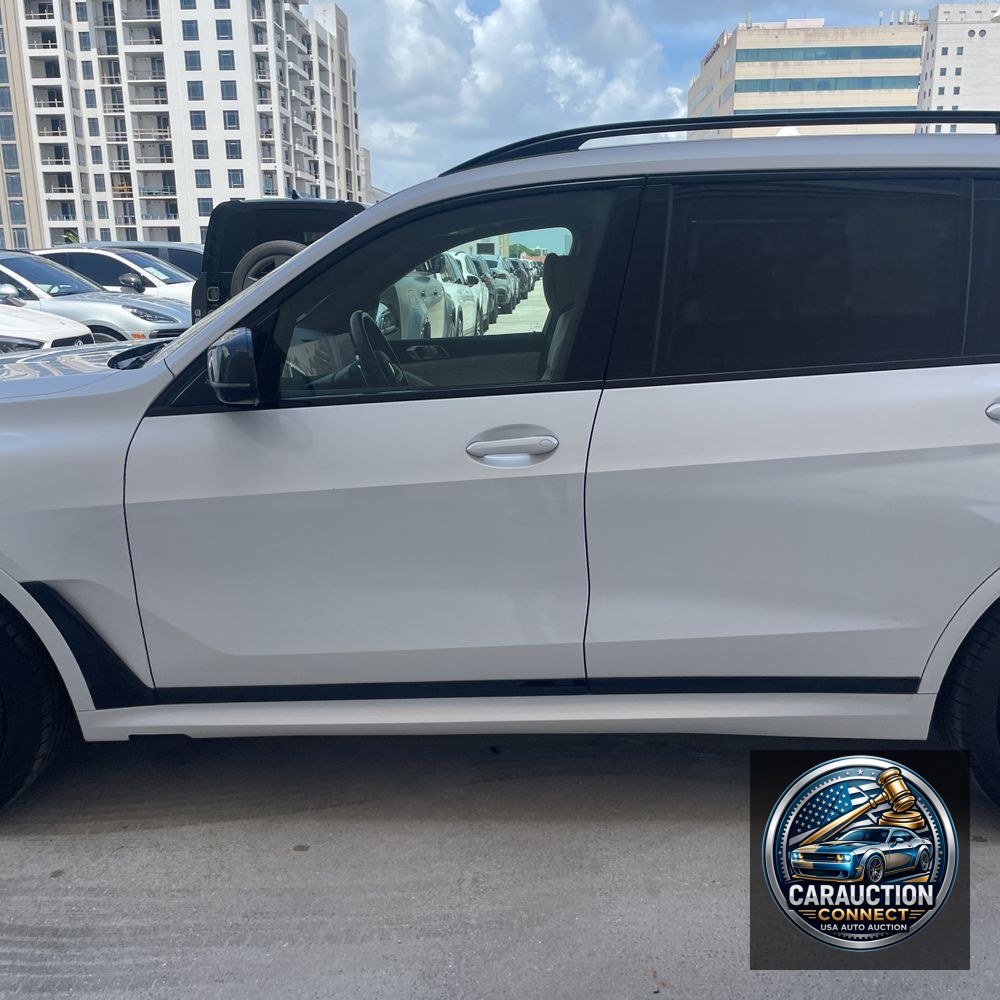 2025 BMW X7 M60i
