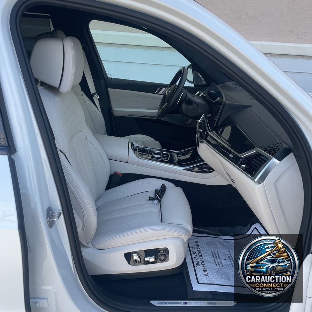 2025 BMW X7 M60i