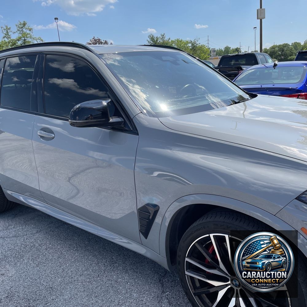 2024 BMW X5 M60i