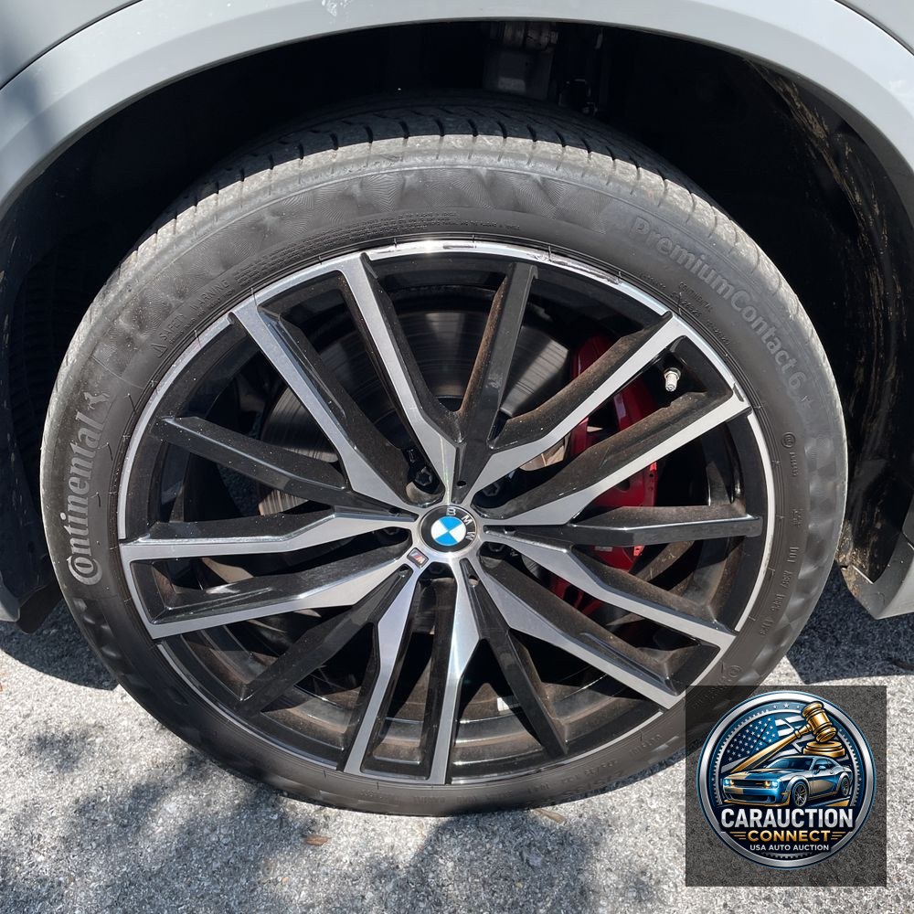 2024 BMW X5 M60i