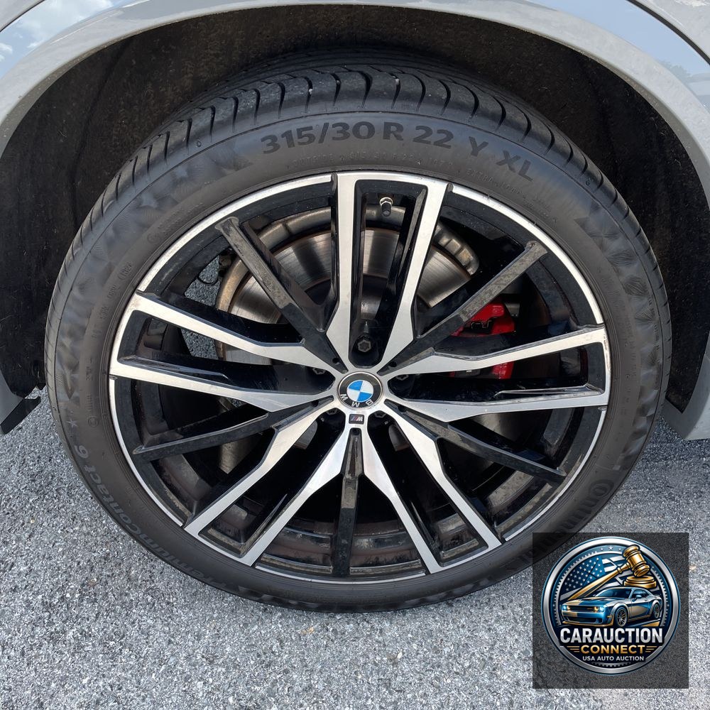 2024 BMW X5 M60i
