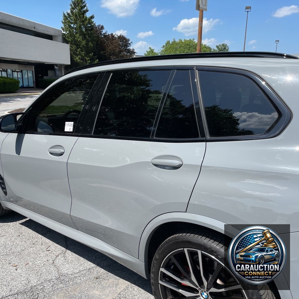 2024 BMW X5 M60i