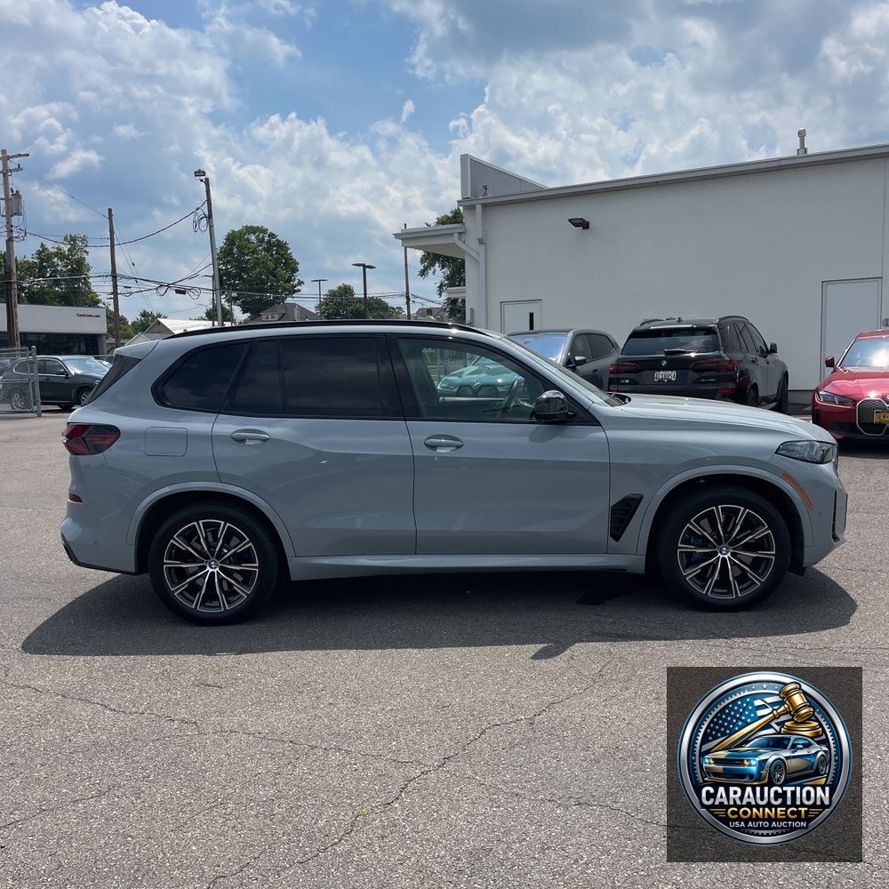 2024 BMW X5 M60i