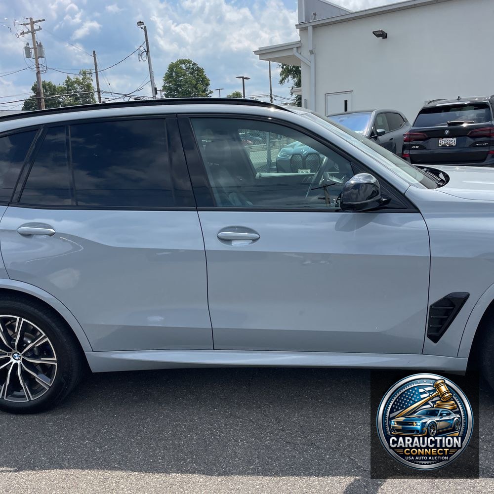 2024 BMW X5 M60i