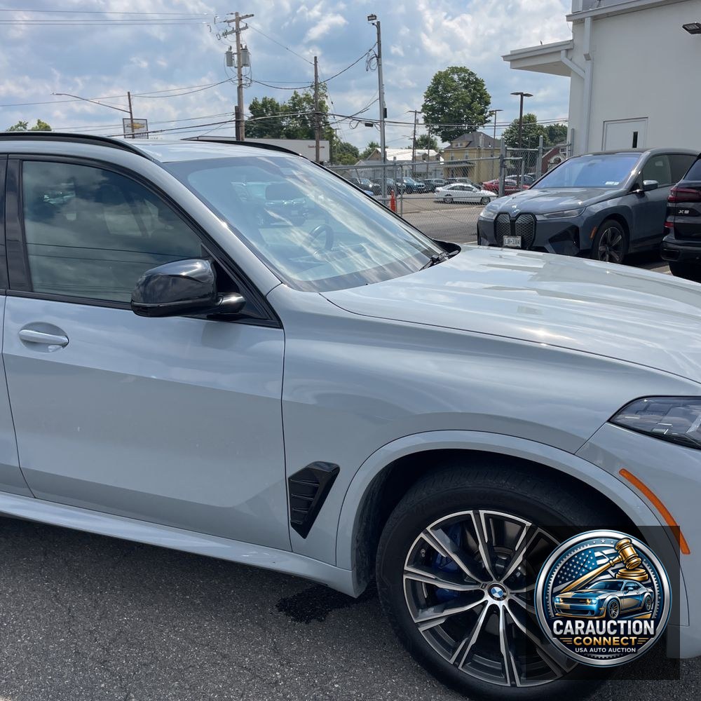 2024 BMW X5 M60i