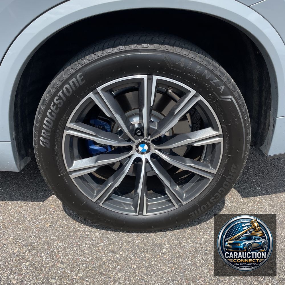 2024 BMW X5 M60i