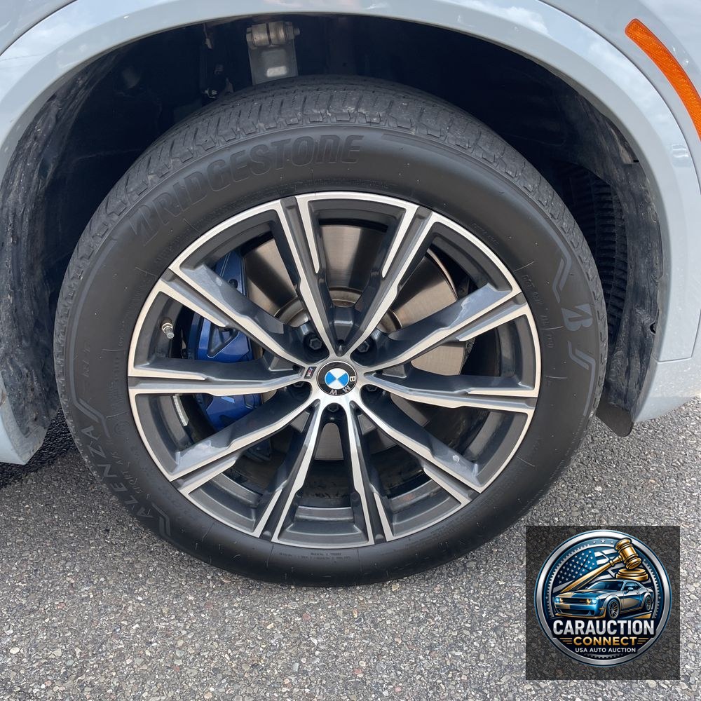 2024 BMW X5 M60i
