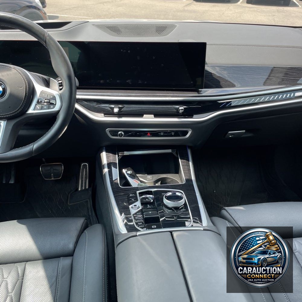 2024 BMW X5 M60i