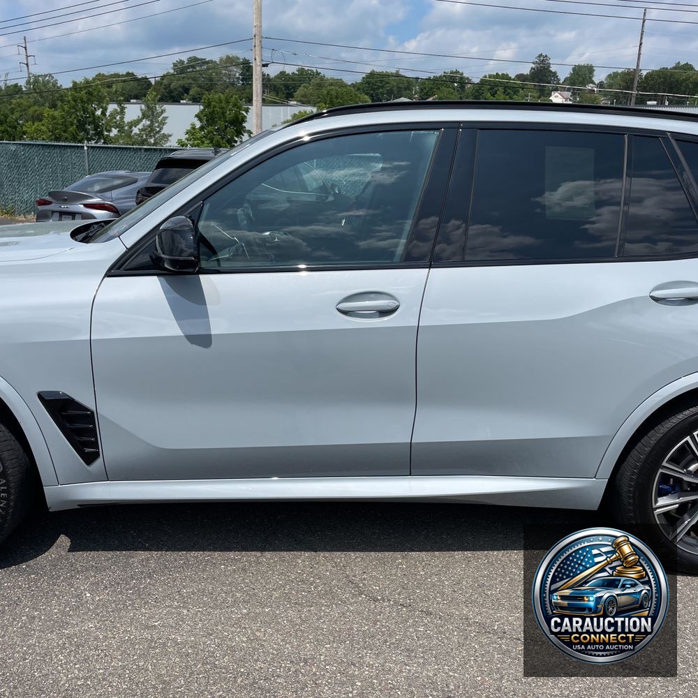 2024 BMW X5 M60i