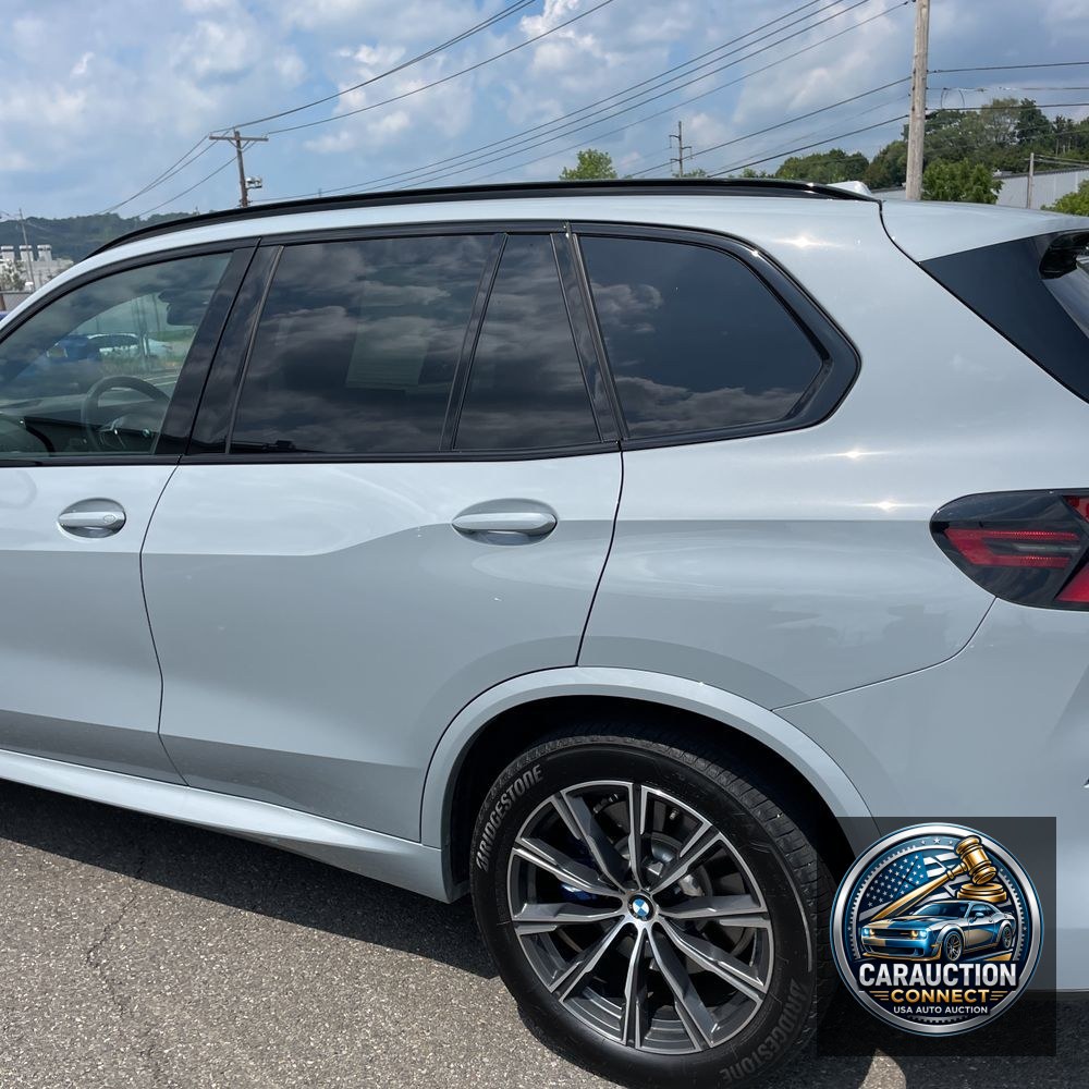 2024 BMW X5 M60i