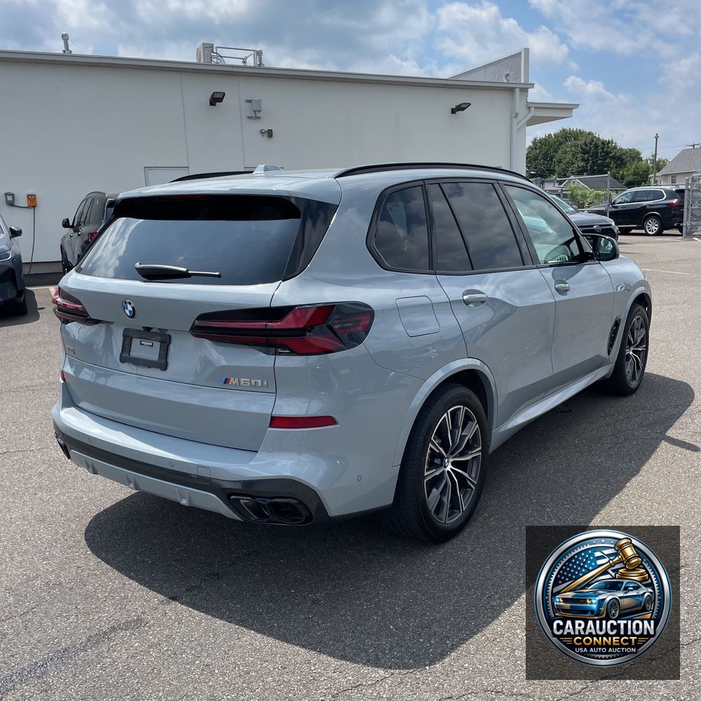 2024 BMW X5 M60i