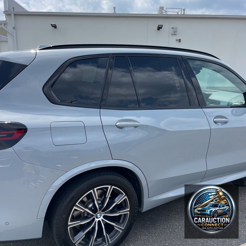 2024 BMW X5 M60i