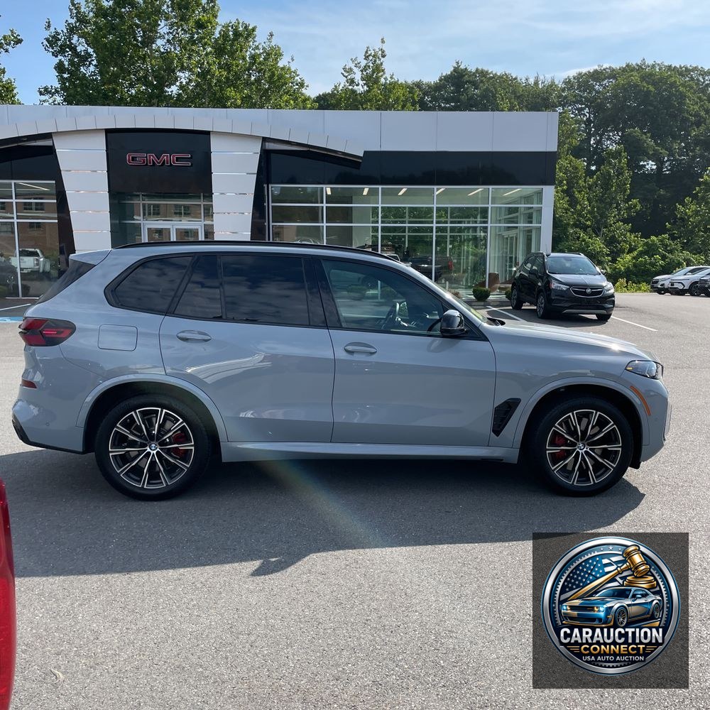 2025 BMW X5 M60i