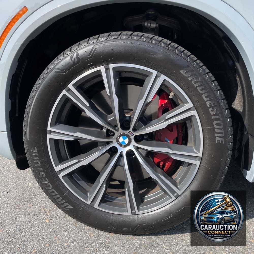 2025 BMW X5 M60i