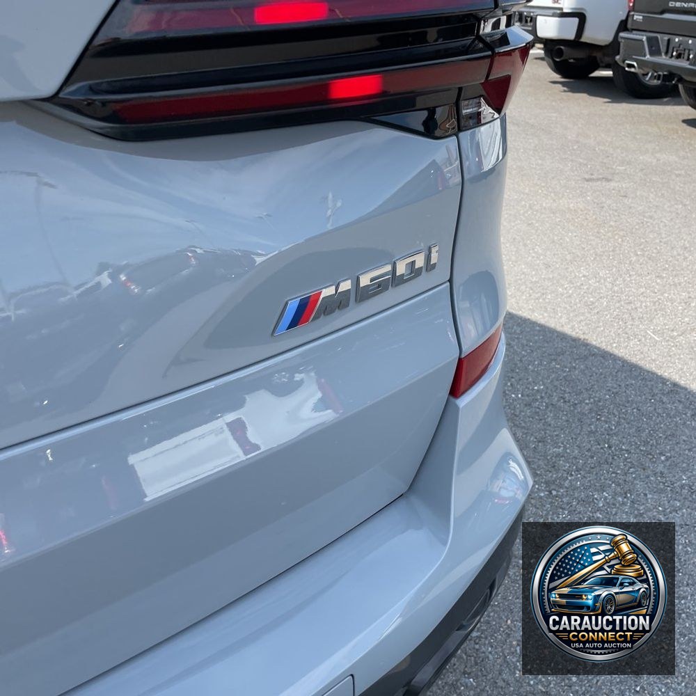 2025 BMW X5 M60i