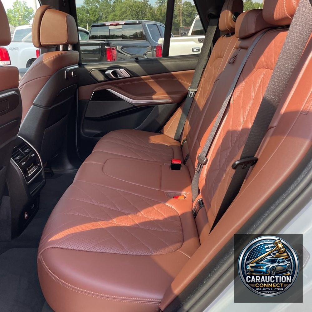 2025 BMW X5 M60i