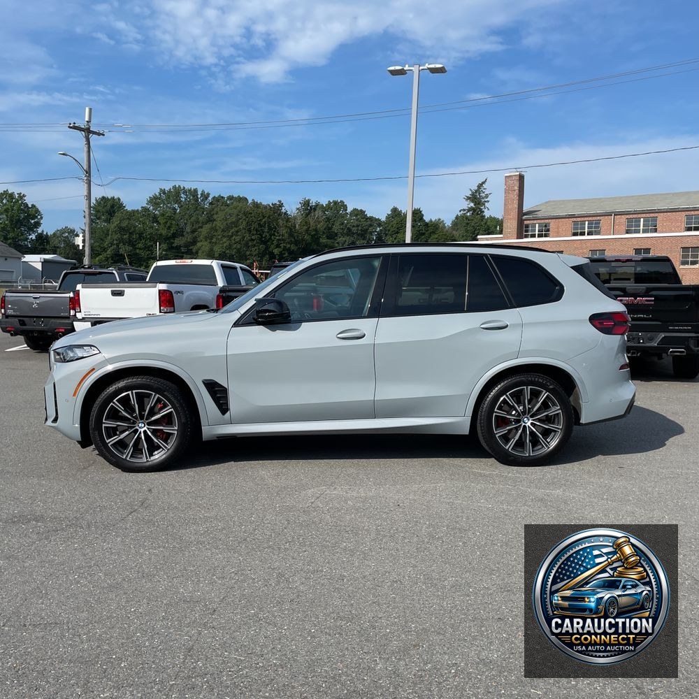 2025 BMW X5 M60i