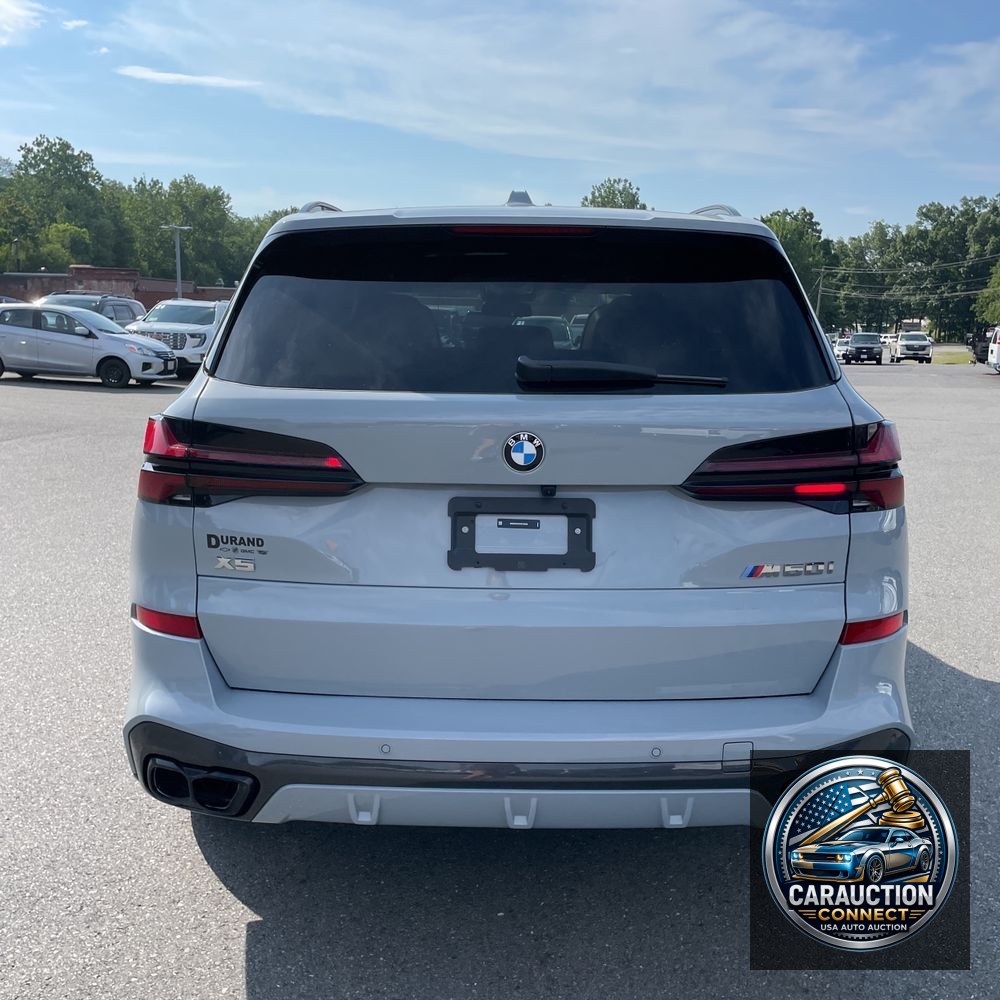2025 BMW X5 M60i
